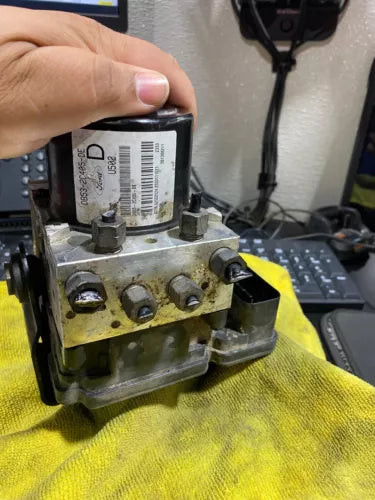 2013-2014 Ford Explorer ABS Anti Lock Brake Actuator Pump w/o Adaptive Cruise used OEM ABS pump and module