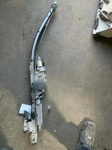 2017-2024 Chrylser Pacifica LH Driver Electric Power Sliding Door Motor OEM used OEM complete door assembly