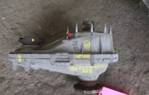 2006-2010 Jeep Commander Transfer Case Assembly 3.7L Model NV140 Oem Used used OEM transfer case