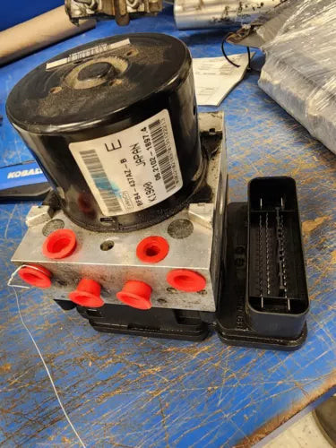 2010-2011 Mazda 3 Anti-lock Brake Pump Abs Assembly W/O Dynamic W/O Turbo Used used OEM ABS pump and module