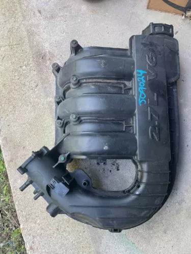 2006-2010 Dodge Charger Chrysler 300 2.7L Upper Intake Manifold Assembly OEM used OEM intake manifold