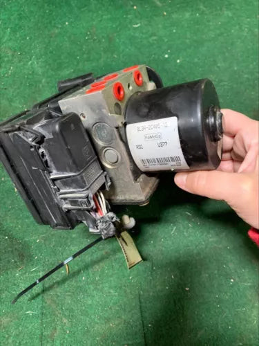 2010-2012 Ford Escape Mercury Mariner Anti-Lock Brake Pump Module Assembly OEM used OEM ABS pump and module