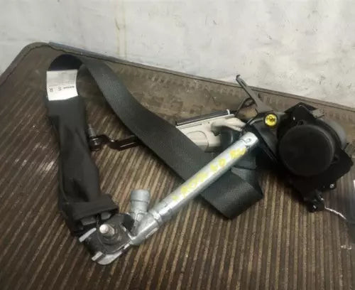 2017-2019 Nissan Rogue Sport Front RH Passenger Seat Belt Retractor Black OEM used OEM seat belt assembly