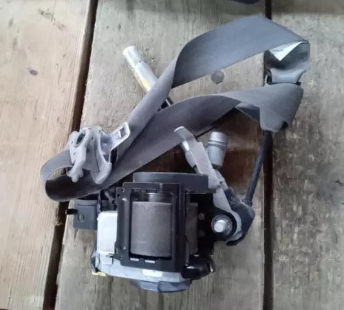 2011-2017 Honda Odyssey Front Right Passenger Seat Belt Retractor Assembly Gray used OEM seat belt assembly