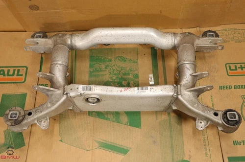 Rear Suspension Diff Carrier Frame Cross Member Subframe OEM BMW E60 E64 used OEM differential and carrier assembly