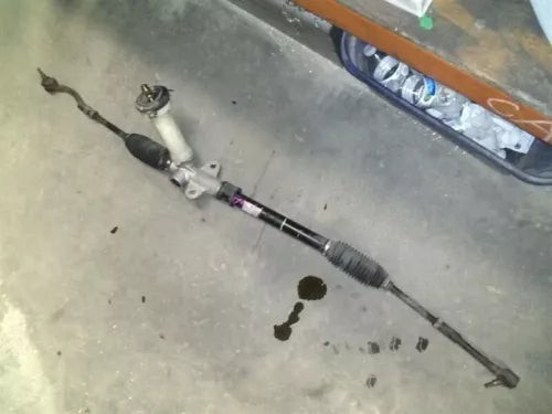 2012-2013 Kia Soul Power Steering Gear Rack And Pinion OEM used OEM rack and pinion assembly