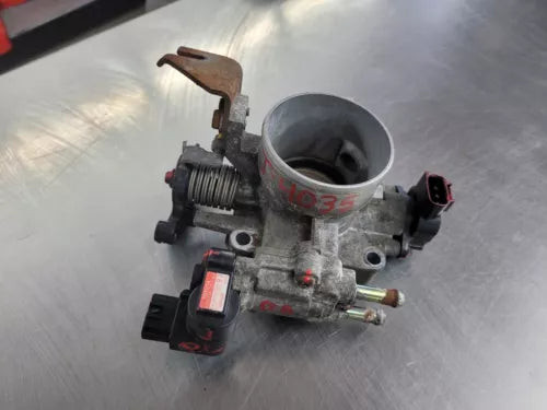 2003-2005 Toyota Corolla Matrix FWD 1.8L Throttle Valve Body Assembly OEM used OEM auto part