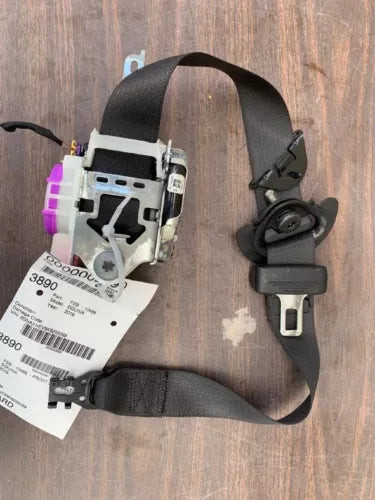 2018-2020 Chevy Equinox Front Left Driver Seat Belt Retractor Black OEM used OEM seat belt assembly