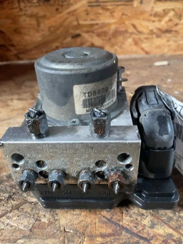 2011 Nissan Rogue ABS Anti-Lock Brake Pump & Module Assembly AWD Used used OEM ABS pump and module