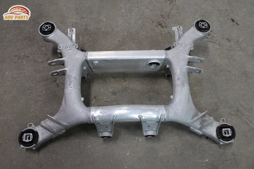 2017 - 2022 BMW M550i 540i 530i G30 REAR SUBFRAME CROSSMEMBER CROSS MEMBER OEM used OEM rear subframe and crossmember