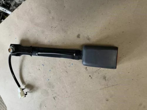 2008-2015 Nissan Rogue Front RH Passenger Seat Belt Buckle Assembly Black Used used OEM seat belt assembly