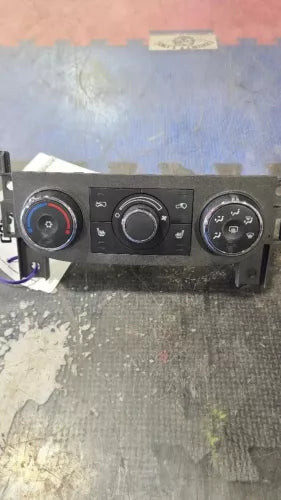 2007-2011 Chevrolet HHR A/C Heater Temperature Climate Control W/Heated Seat OEM used OEM A/C climate control module