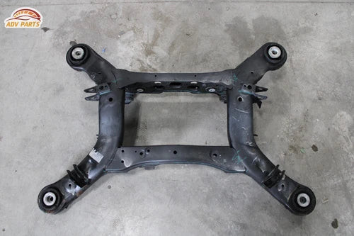 2015 - 2019 MERCEDES GLS450 X166 REAR SUBFRAME SUB FRAME CROSSMEMBER OEM used OEM rear subframe and crossmember