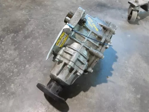 2016-2018 Kia Sorento Transfer Case Assembly 3.3L OEM used OEM transfer case