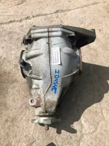 2011-2013 Dodge Charger 5.7L RWD Rear Axle Differential Carrier 3.06 Ratio OEM Used used OEM differential carrier