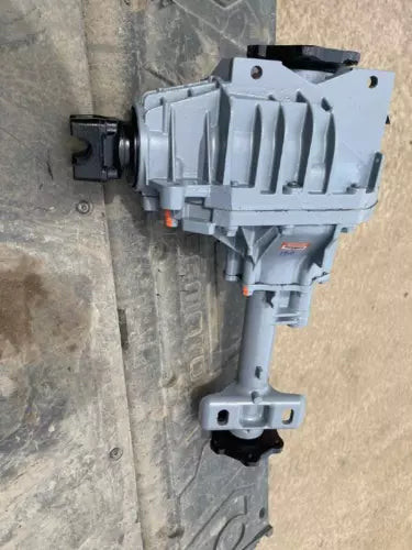 2007-2013 Cadillac Escalade Front Axle Differential Carrier 3.42 Ratio OEM Used used OEM differential carrier