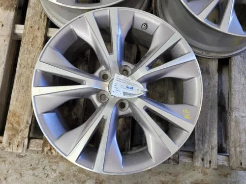2014-2019 Toyota Highlander Wheel Rim 18x7-1/2 Alloy 10 Raised 5 V Spoke OEM used OEM wheel