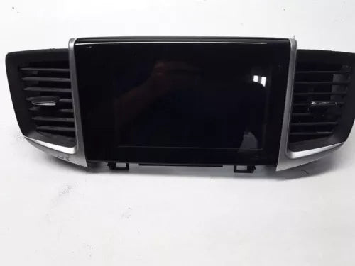 2016-2018 Honda Pilot GPS Display 8.0 Inch Screen Dash Mounted Reciever OEM used OEM infotainment display