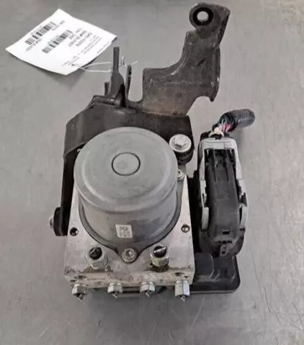 2018-2019 Nissan Kicks ABS Anti Lock Brake Pump Control Module Assembly OEM used OEM ABS pump and module