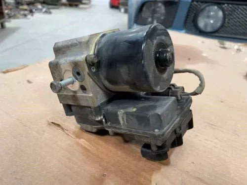 2005 Dodge Ram Pickup 2500 3500 Anti-Lock Brake Pump Assembly OEM used OEM ABS pump and module