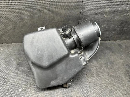 2016-2018 Chevrolet Cruze Air Cleaner Air Intake Filter Box Gasoline OEM used OEM air cleaner assembly