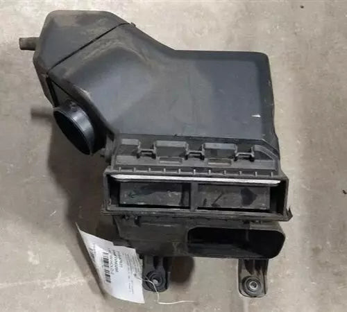 2016-2017 Hyundai Sonata Air Cleaner Air Intake Filter Box Cleaner OEM used OEM air cleaner assembly