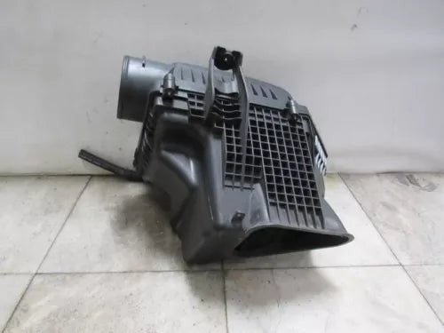 2011-2020 Dodge Charger Air Cleaner Air Intake Filter Box 5.7L OEM used OEM air cleaner assembly
