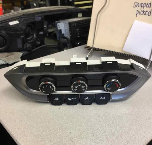 2012-2015 KIA RIO A/C AC Heater Temperature Climate Control Unit OEM used OEM A/C climate control module