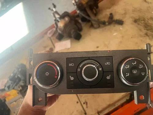 2006 CHEVROLET HHR AC Heater Climate Temperature Control 22716306 Oem used OEM A/C climate control module