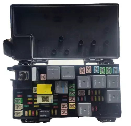 2008 JEEP LIBERTY/NITRO TIPM TOTALLY POWER INTEGRATED FUSE BOX 04692235AH used OEM fuse box or power module