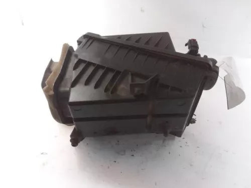 2017-2019 Chevrolet Silverado Sierra 1500 Air Cleaner Box OEM used OEM air cleaner assembly