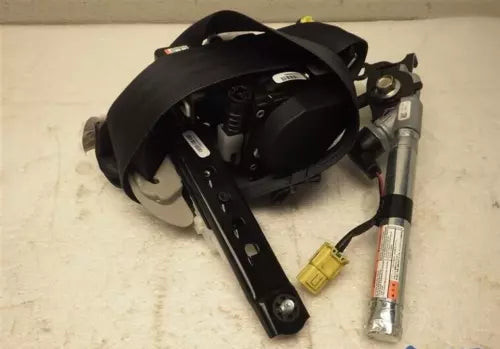 2018-2022 Honda Accord Front RH Passenger Seat Belt Retractor Assembly Black used OEM seat belt assembly