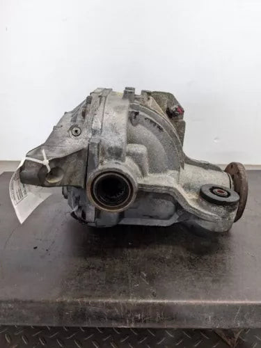 2002-2004 Ford Explorer 4 Dr Rear Axle Differential Carrier Assembly 3.55 Ratio Used OEM differential carrier used OEM differential carrier