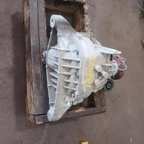 2002-2005 Ford Explorer Rear Differential Carrier Assembly 3.73 Ratio OEM Used used OEM rear differential carrier