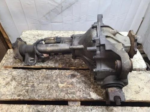1999-2007 GMC Sierra 1500 Front Axle Differential Carrier Assy 3.73 Ratio OEM used OEM differential carrier