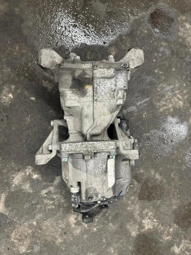 2016-2018 Hyundai Tucson Rear Axle Differential Carrier Assembly OEM Used used OEM differential carrier