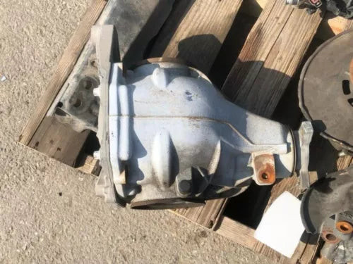 2009-2012 Chrysler 300 5.7L Rear Axle Differential Carrier 3.06 Ratio OEM Used used OEM differential carrier