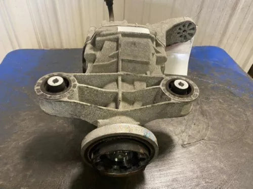 2015-2023 Chrysler 300 Rear Axle Differential Carrier 3.07 Ratio AWD OEM Used used OEM differential carrier