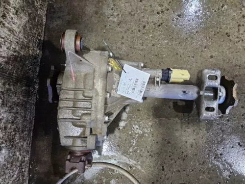 1999-2006 Chevrolet Silverado 1500 Front Differential Carrier 3.73 Ratio GT4 OEM Used used OEM front differential carrier