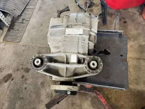 2015-2023 Dodge Charger Rear Axle Differential Carrier 2.62 Ratio 8.6" Ring Gear used OEM differential carrier