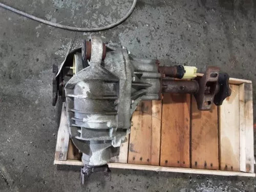 2001-2007 Chevy Silverado 1500 4.10 Ratio Front Axle Differential Carrier OEM used OEM differential carrier