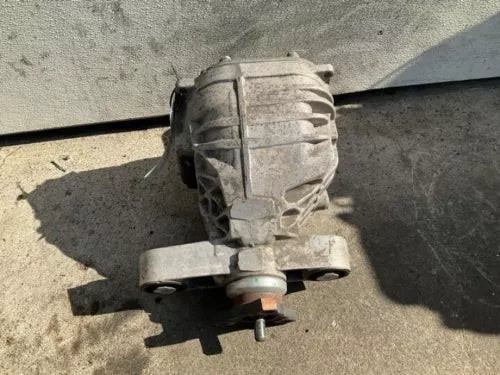 2012-2015 Chevrolet Camaro SS Rear Axle Differential Carrier Assembly AT OEM Used used OEM differential carrier