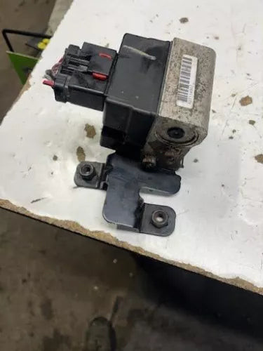 2002 Dodge Dakota Rear Wheel ABS Anti-Lock Brake Pump Assembly OEM With Warranty used OEM ABS pump and module