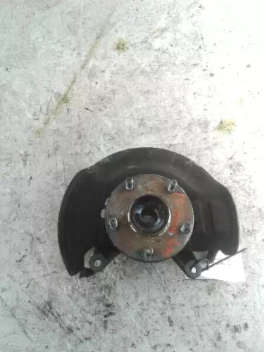 2001 - 2005 Toyota Rav4 Driver Left Front Spindle Knuckle LH w/o ABS OEM used OEM spindle or steering knuckle
