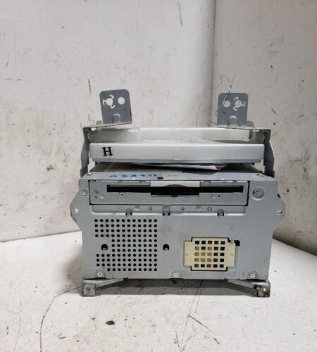 2011-2012 Nissan Murano Radio Receiver AM FM CD OEM used OEM radio or infotainment unit