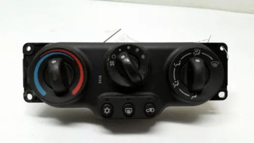 2005 Chevrolet Chevy Equinox A/C AC Heater Temperature Climate Control OEM used OEM climate control