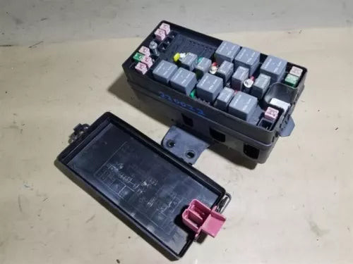 2005-2006 Ford Mustang Engine Fuse Box Assembly Used used OEM fuse box