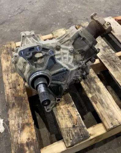 2008-2015 Chevrolet Traverse Buick Saturn Transfer Case Assembly 3.6L AWD Used used OEM transfer case
