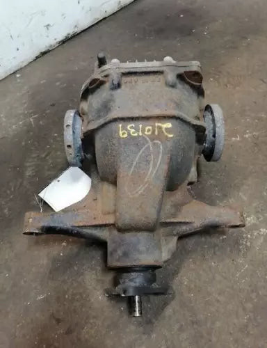 2015-2016 Hyundai Genesis Rear Differential Carrier Assembly Sdn 3.91 Ratio Used OEM used OEM differential carrier
