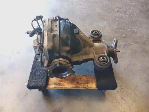 2007-2008 Infiniti G37 G35 Rear Axle Differential Carrier 3.692 Ratio Used used OEM differential carrier